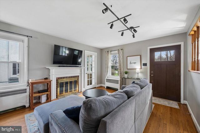 231 E WOODLAND AVE, Springfield, PA 19064