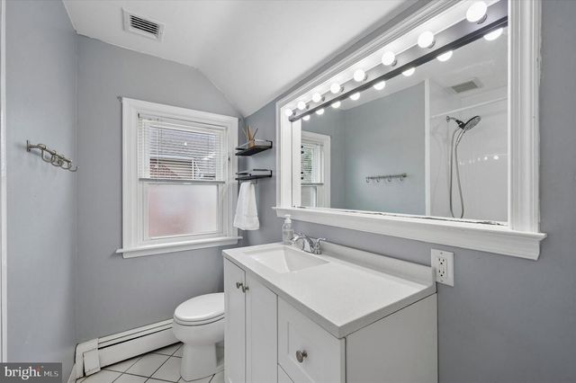 231 E WOODLAND AVE, Springfield, PA 19064