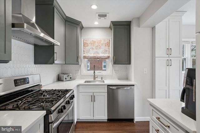 231 E WOODLAND AVE, Springfield, PA 19064