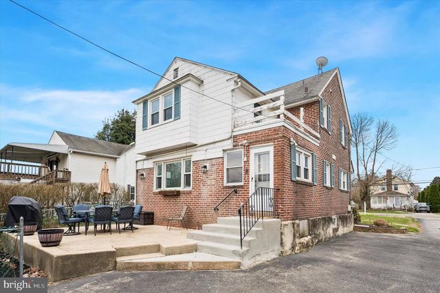 231 E WOODLAND AVE, Springfield, PA 19064