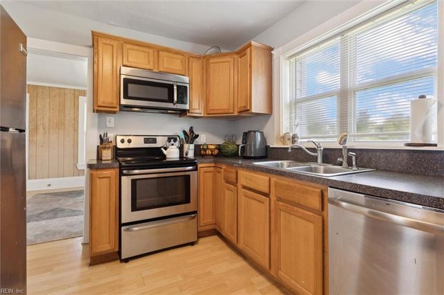 413 George Washington HWY N, Chesapeake, VA 23323