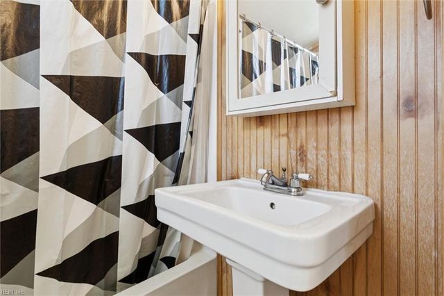 413 George Washington HWY N, Chesapeake, VA 23323