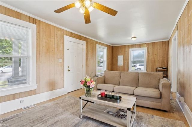 413 George Washington HWY N, Chesapeake, VA 23323