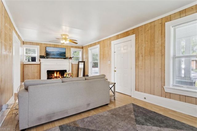 413 George Washington HWY N, Chesapeake, VA 23323