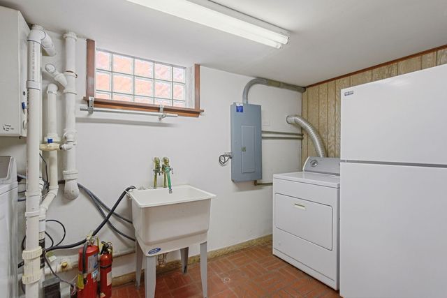 4900 N Ridgewood Avenue, Norridge, IL 60706