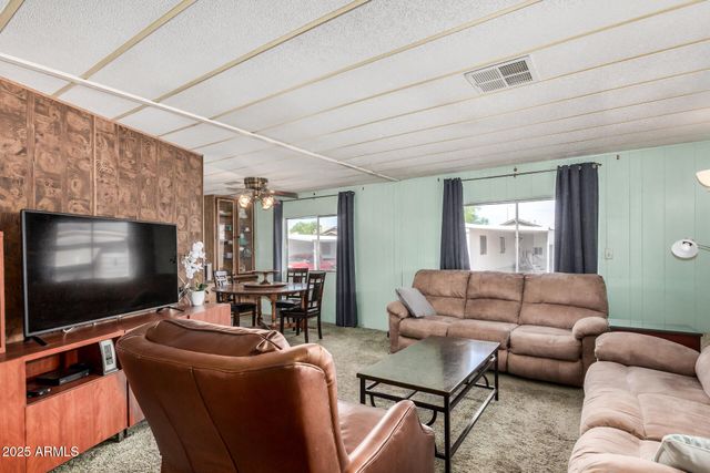 305 S VAL VISTA Drive 424, Mesa, AZ 85204