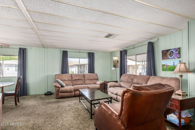 305 S VAL VISTA Drive 424, Mesa, AZ 85204