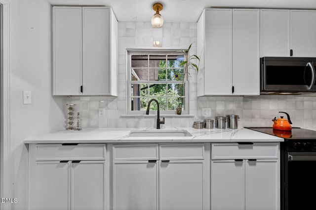 2509 Elderwood Lane, Burlington, NC 27215