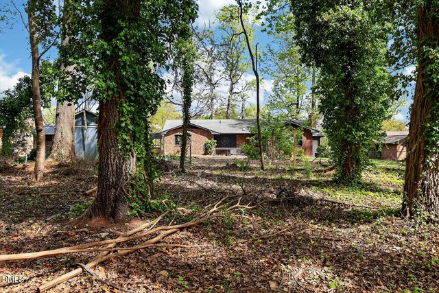 2509 Elderwood Lane, Burlington, NC 27215