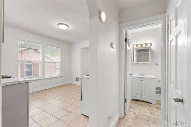 2946 Hilleman Avenue, St Louis, MO 63114