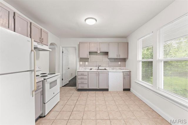 2946 Hilleman Avenue, St Louis, MO 63114