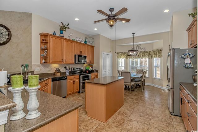 693 Donmovin Ct., Calabash, NC 28467