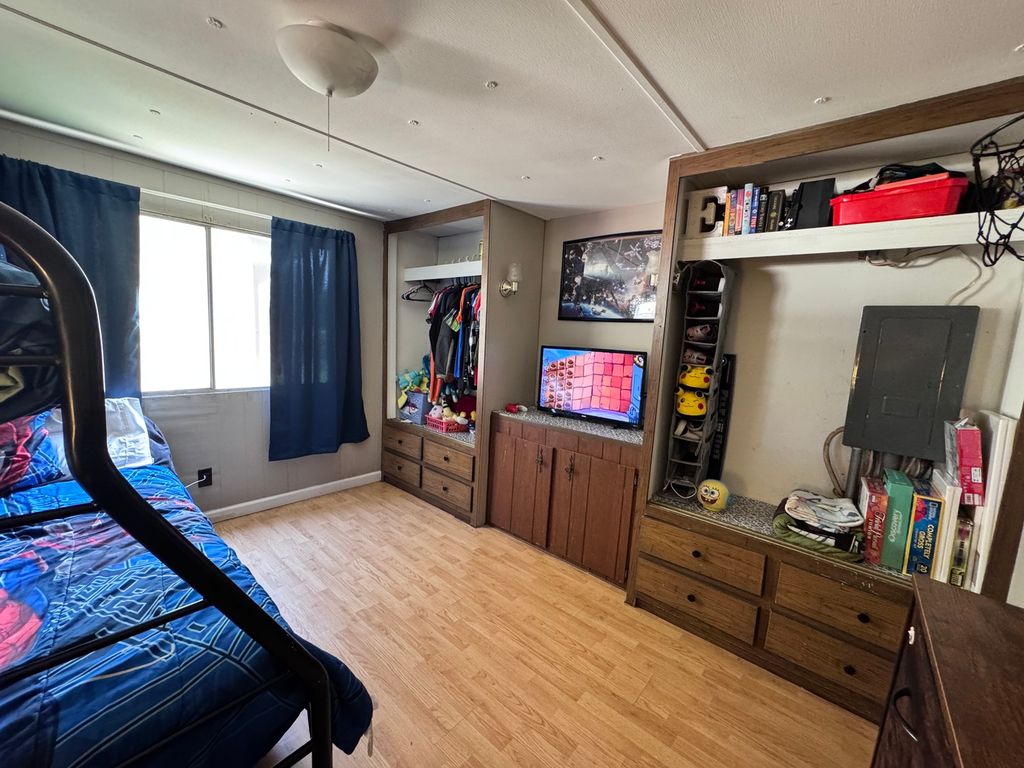 Image 33 of property listing at 203 W Poplar Street, Odin, IL 62870