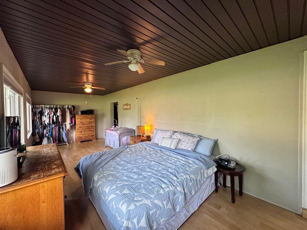 Image 36 of property listing at 203 W Poplar Street, Odin, IL 62870