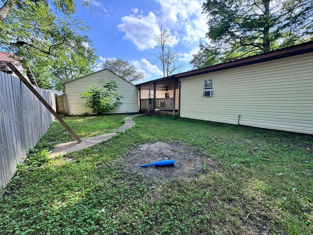 Image 47 of property listing at 203 W Poplar Street, Odin, IL 62870