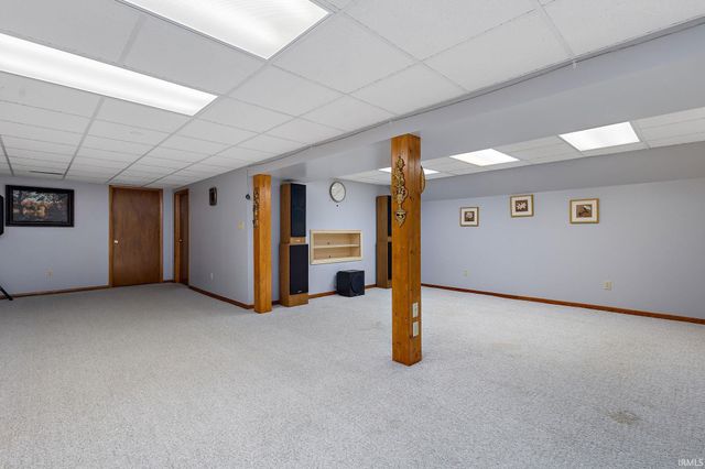 608 Fieldstone Lane, Middlebury, IN 46540