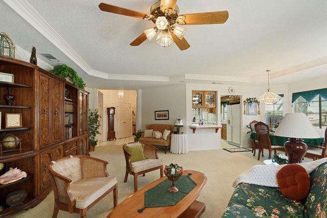 1374 Edgewood Ave, Escalon, CA 95320