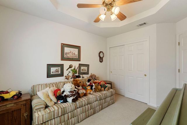 1374 Edgewood Ave, Escalon, CA 95320