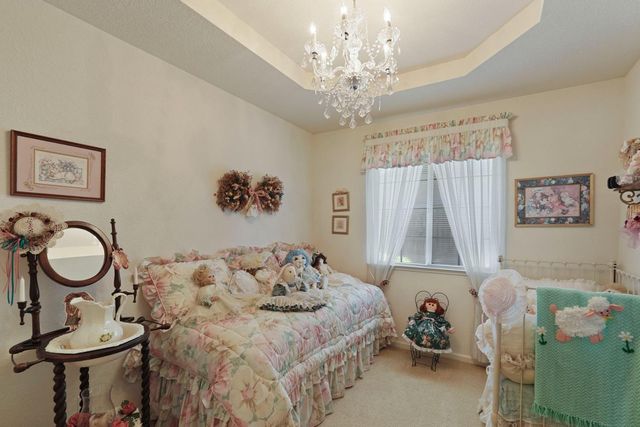 1374 Edgewood Ave, Escalon, CA 95320