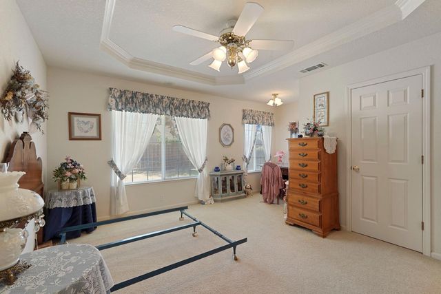 1374 Edgewood Ave, Escalon, CA 95320