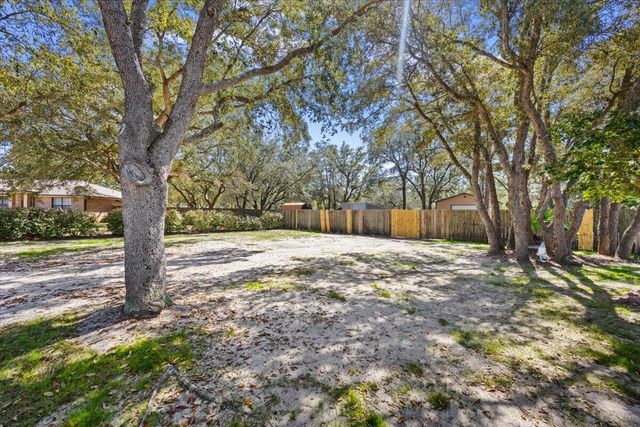 2029 Colby Court, Navarre, FL 32566