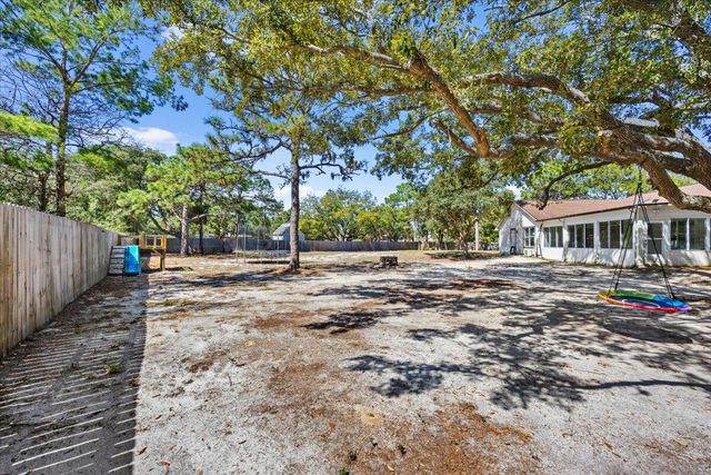 2029 Colby Court, Navarre, FL 32566