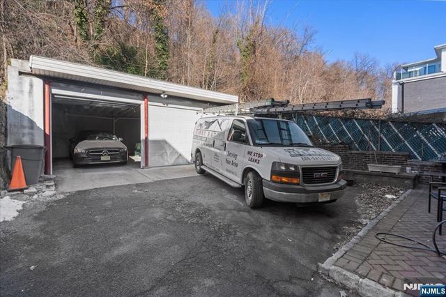 436 Undercliff Avenue 1, Edgewater, NJ 07020