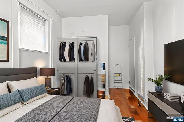 436 Undercliff Avenue 1, Edgewater, NJ 07020