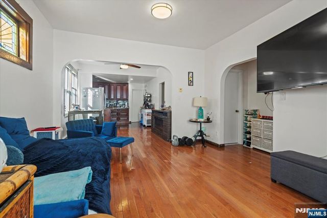 436 Undercliff Avenue 1, Edgewater, NJ 07020