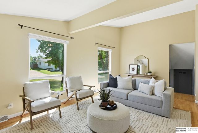 3856 N 100th Avenue, Omaha, NE 68134