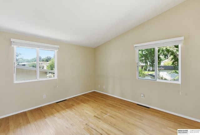 3856 N 100th Avenue, Omaha, NE 68134