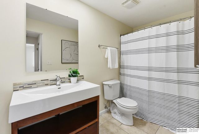 3856 N 100th Avenue, Omaha, NE 68134