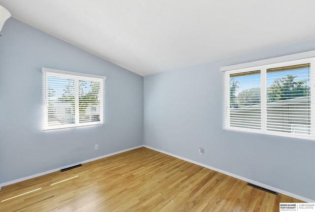 3856 N 100th Avenue, Omaha, NE 68134