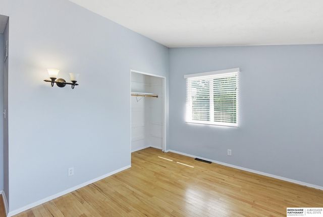 3856 N 100th Avenue, Omaha, NE 68134