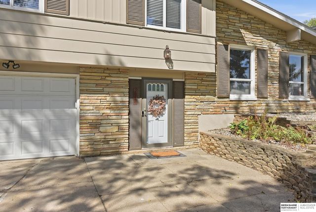 3856 N 100th Avenue, Omaha, NE 68134