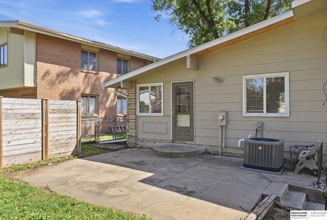 3856 N 100th Avenue, Omaha, NE 68134