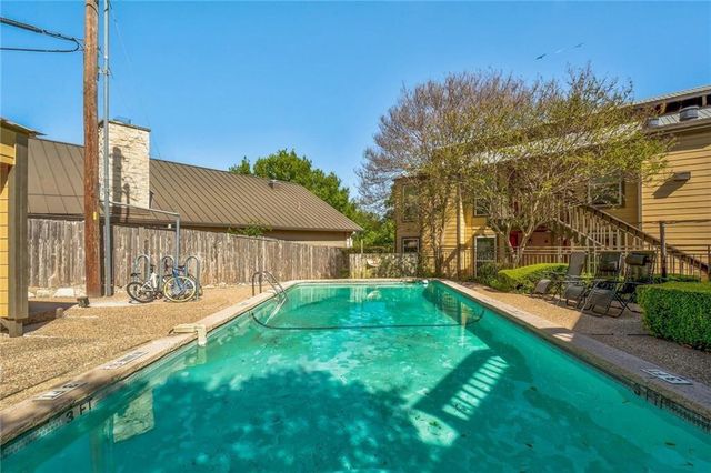 1000 W 26th ST 109, Austin, TX 78705
