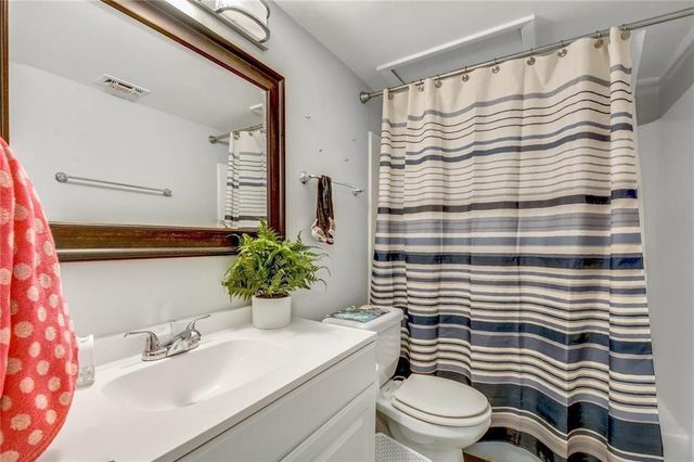 1000 W 26th ST 109, Austin, TX 78705