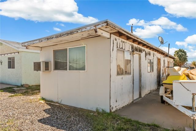 7825 S Whitewing Drive, Mohave Valley, AZ 86440