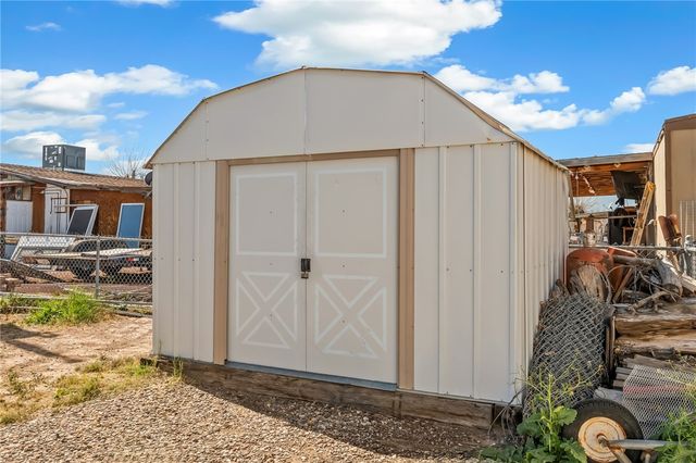 7825 S Whitewing Drive, Mohave Valley, AZ 86440