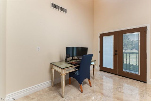 2845 QUEENS COURTYARD Drive, Las Vegas, NV 89109