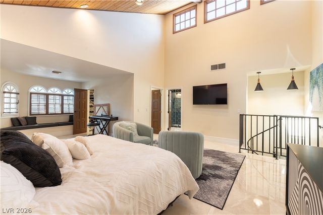 2845 QUEENS COURTYARD Drive, Las Vegas, NV 89109