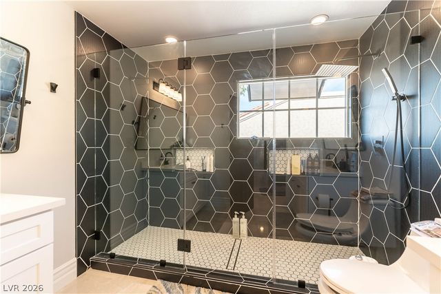 2845 QUEENS COURTYARD Drive, Las Vegas, NV 89109