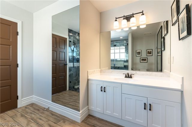 2845 QUEENS COURTYARD Drive, Las Vegas, NV 89109