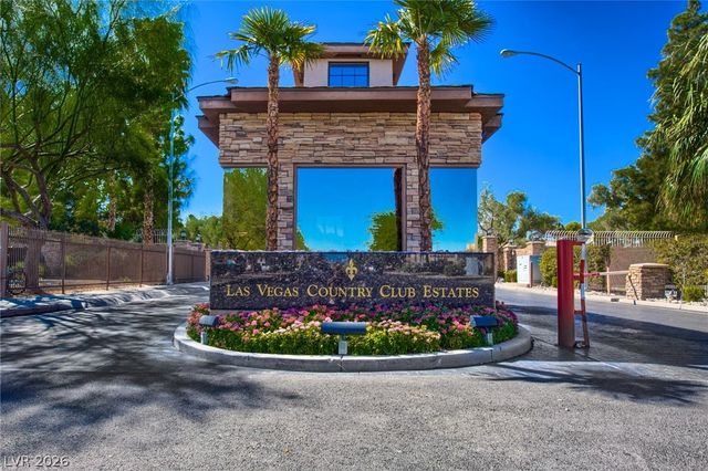 2845 QUEENS COURTYARD Drive, Las Vegas, NV 89109
