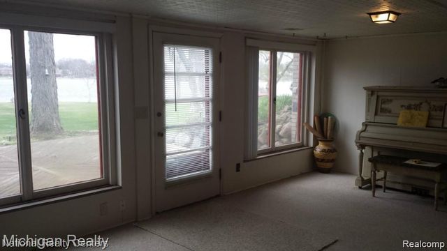 2714 Lari Court, West Bloomfield, MI 48324