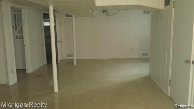 2714 Lari Court, West Bloomfield, MI 48324