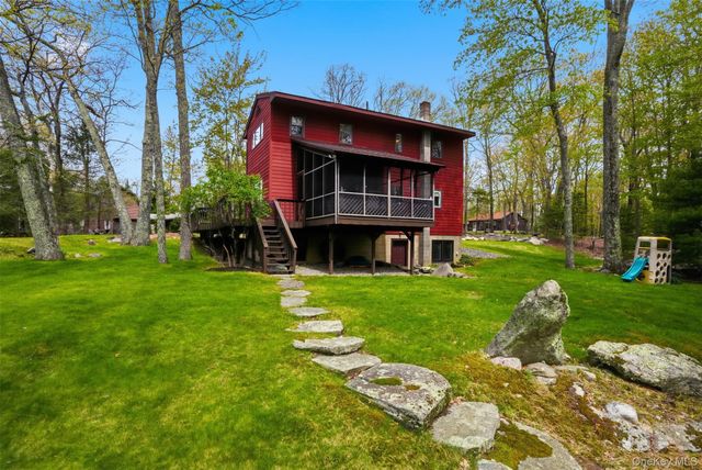 8 Division Road, Wurtsboro, NY 12790