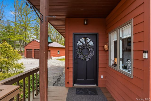 8 Division Road, Wurtsboro, NY 12790