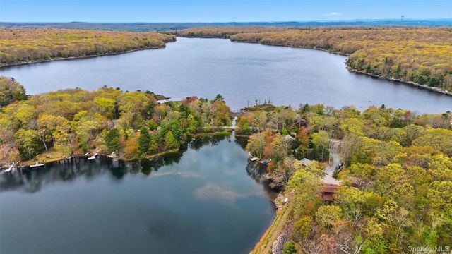 8 Division Road, Wurtsboro, NY 12790